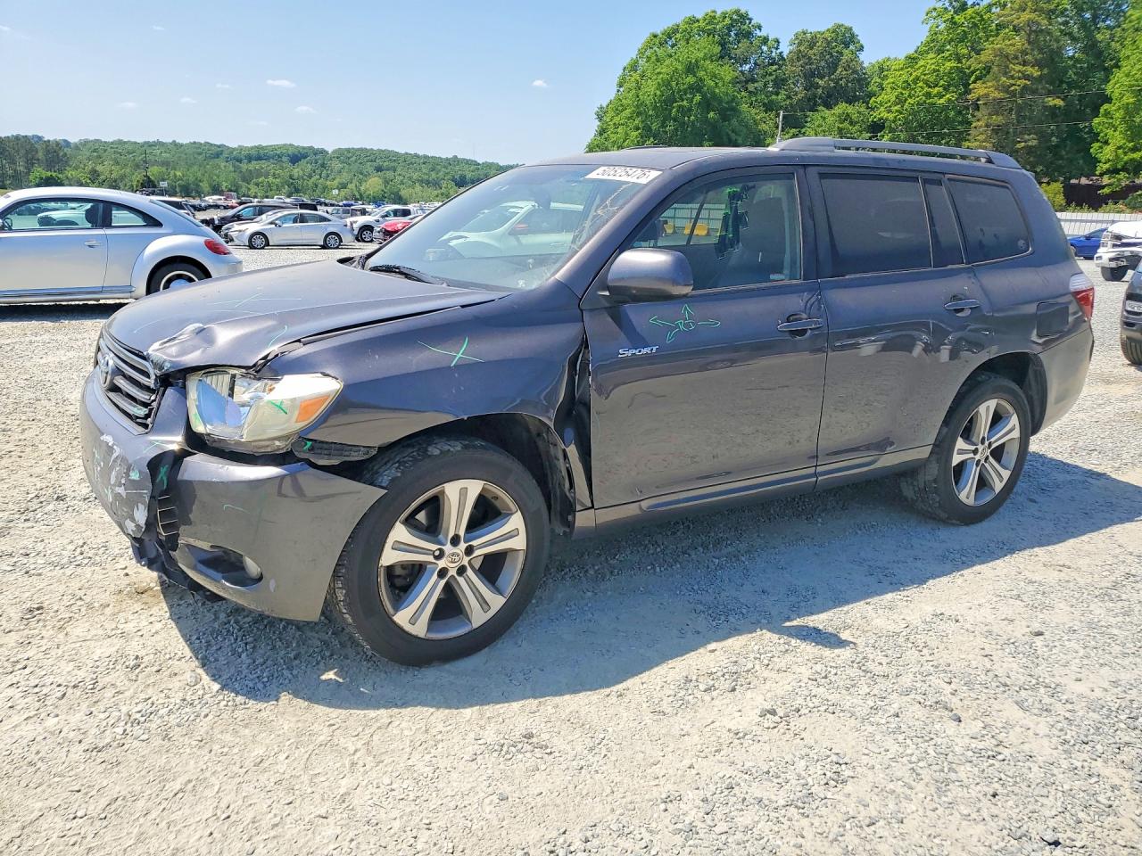 Salvage Toyota Highlander Image