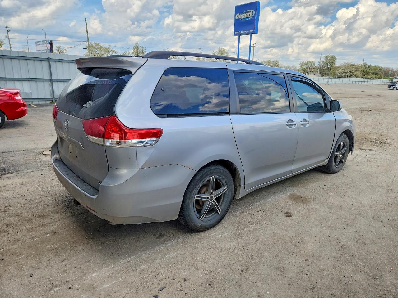 Toyota Sienna Xle 8-passenger
