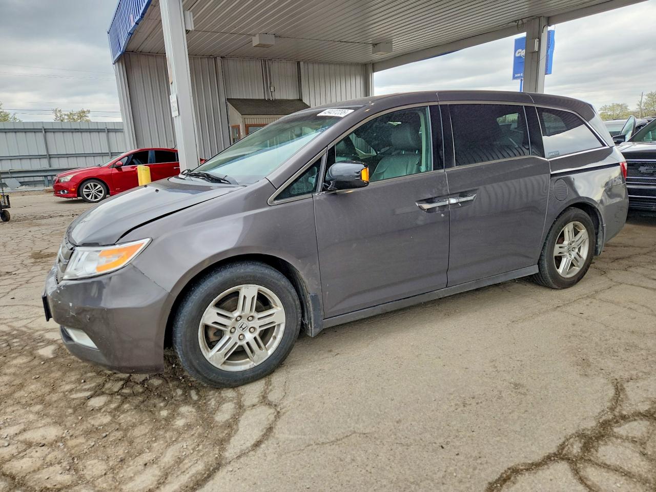 Salvage Honda Odyssey Image
