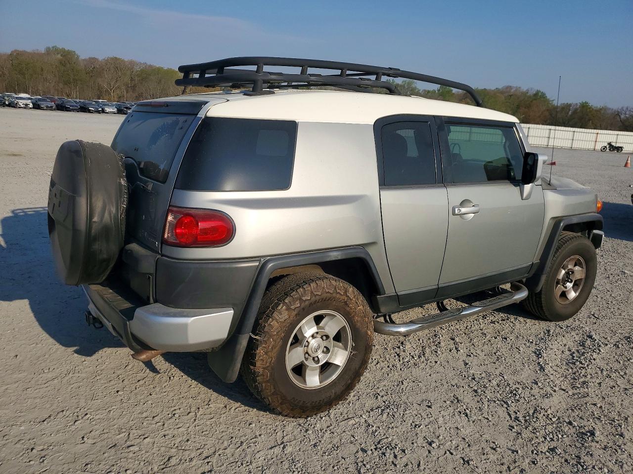 Toyota FJ Cruiser Base