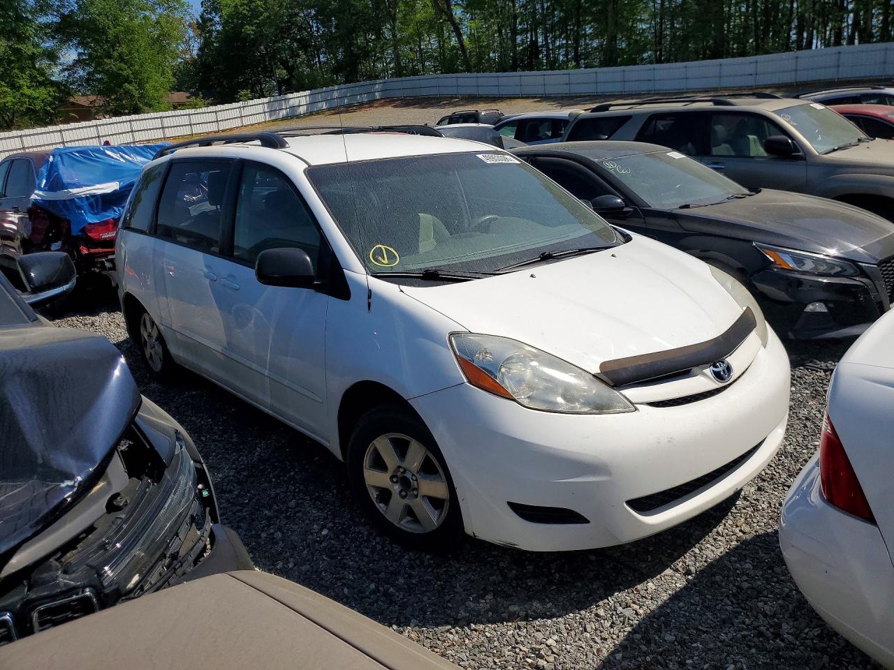 Toyota Sienna Le 7-passenger