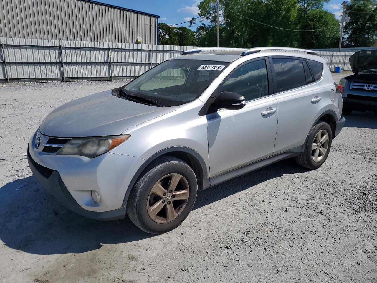 Salvage Toyota RAV4 Image