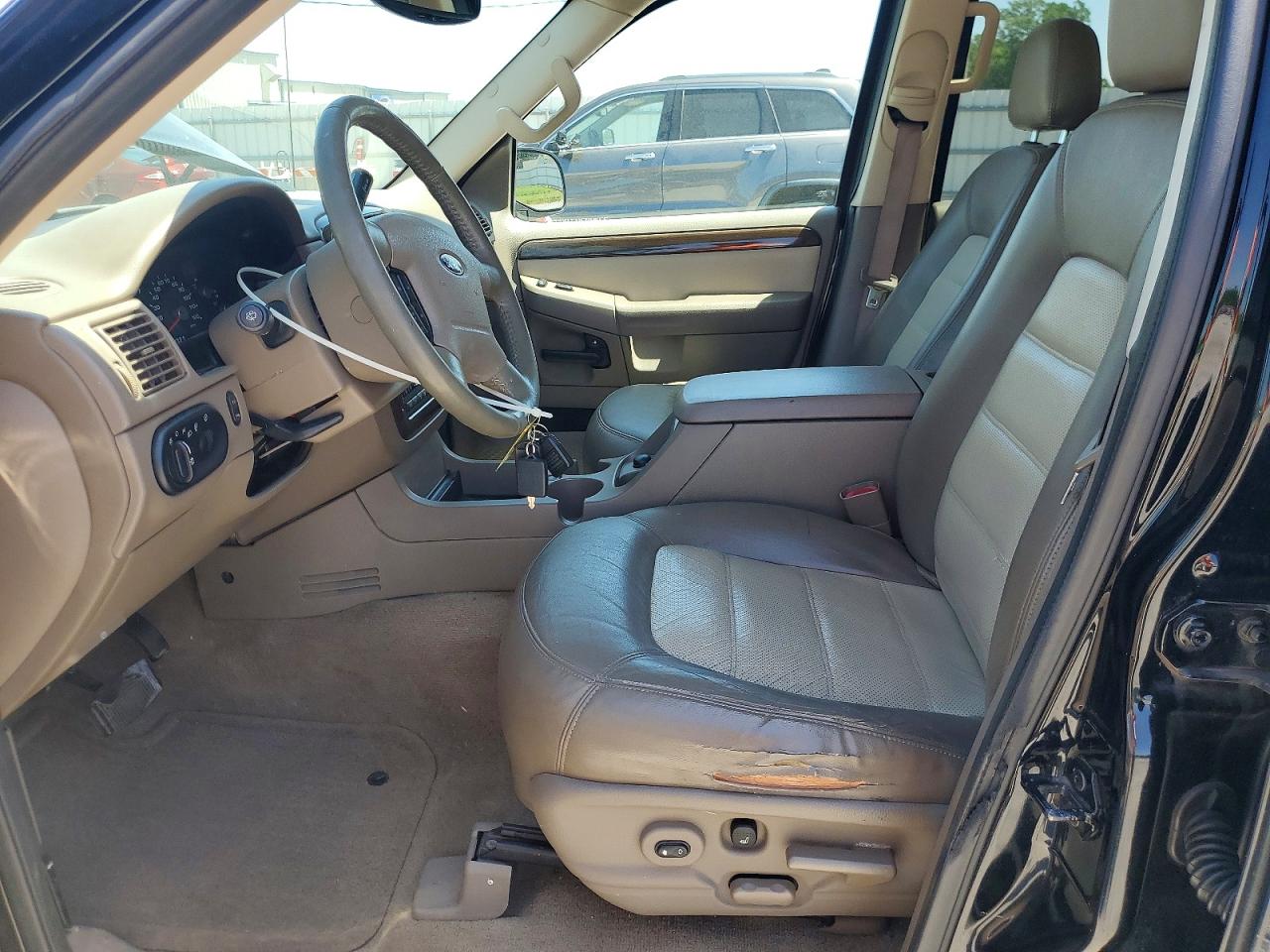 Ford Explorer Eddie Bauer