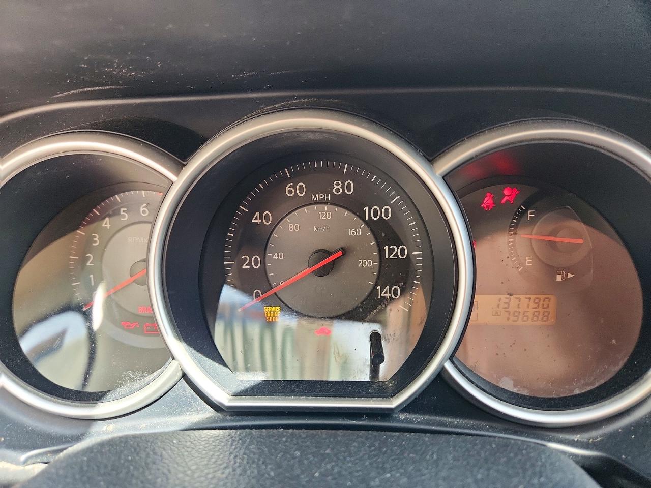 Nissan Versa 1.6 Base