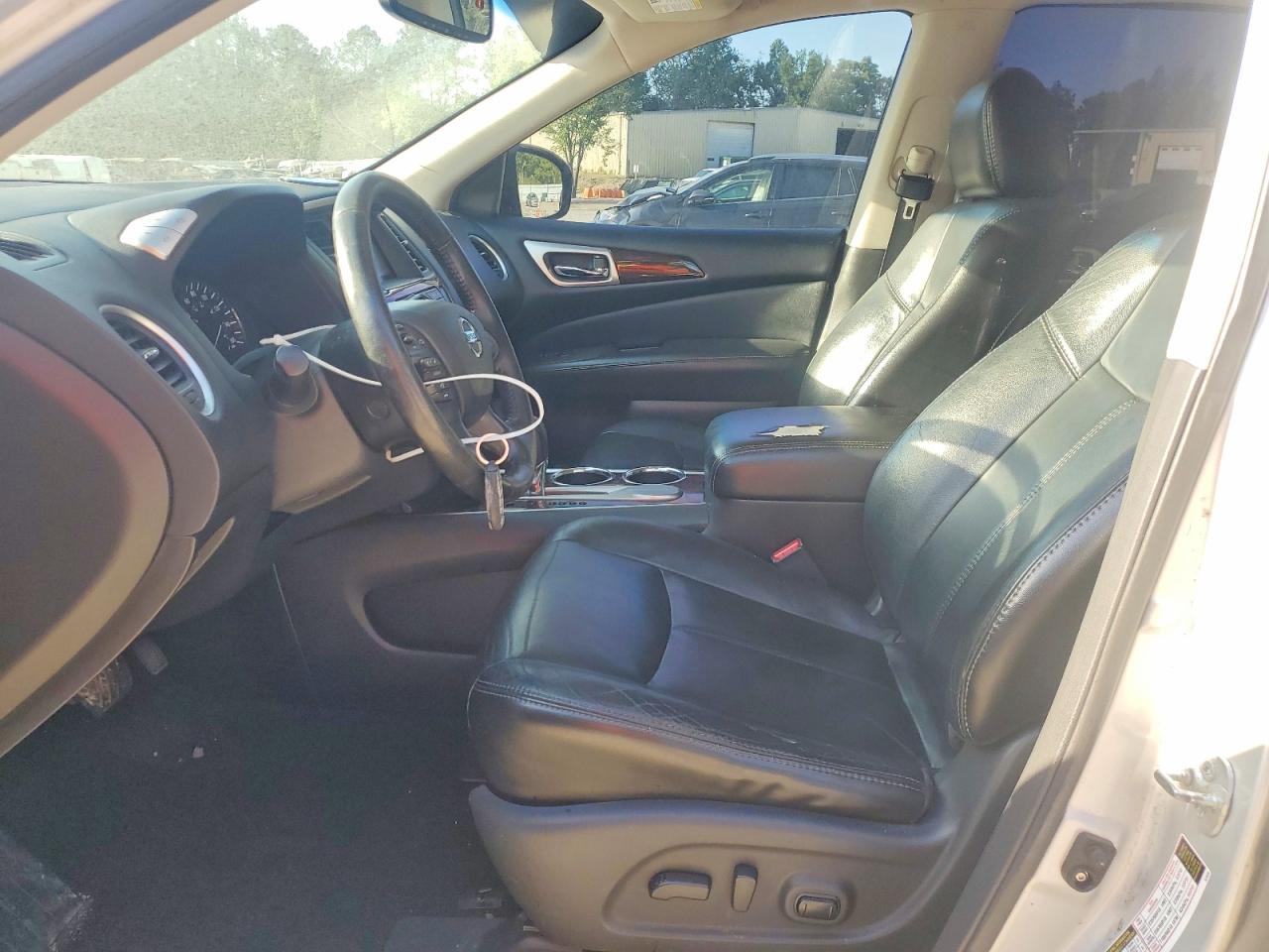 Nissan Pathfinder Sl