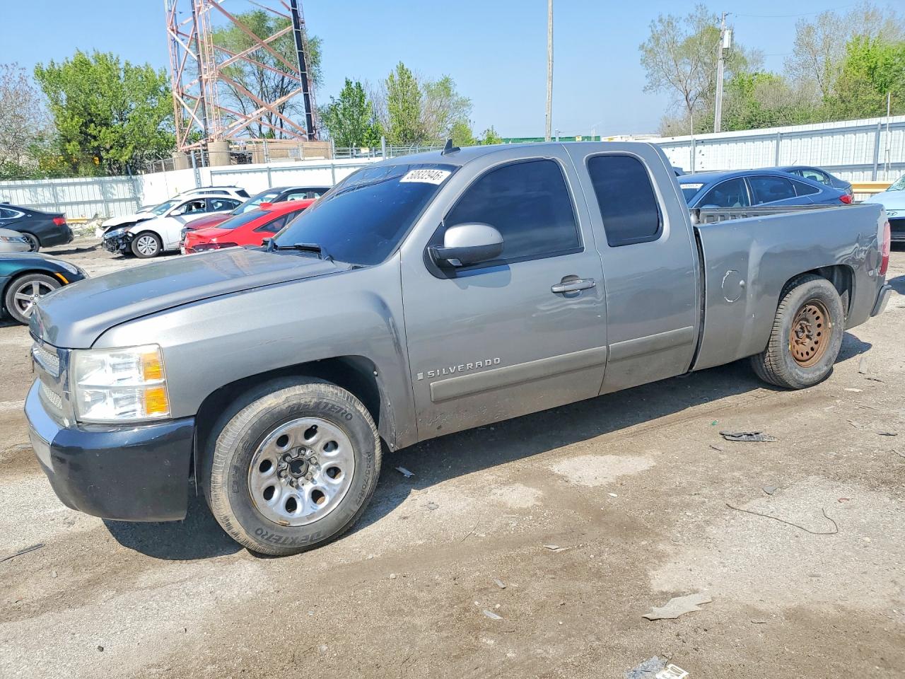 Salvage Chevrolet Silverado Image