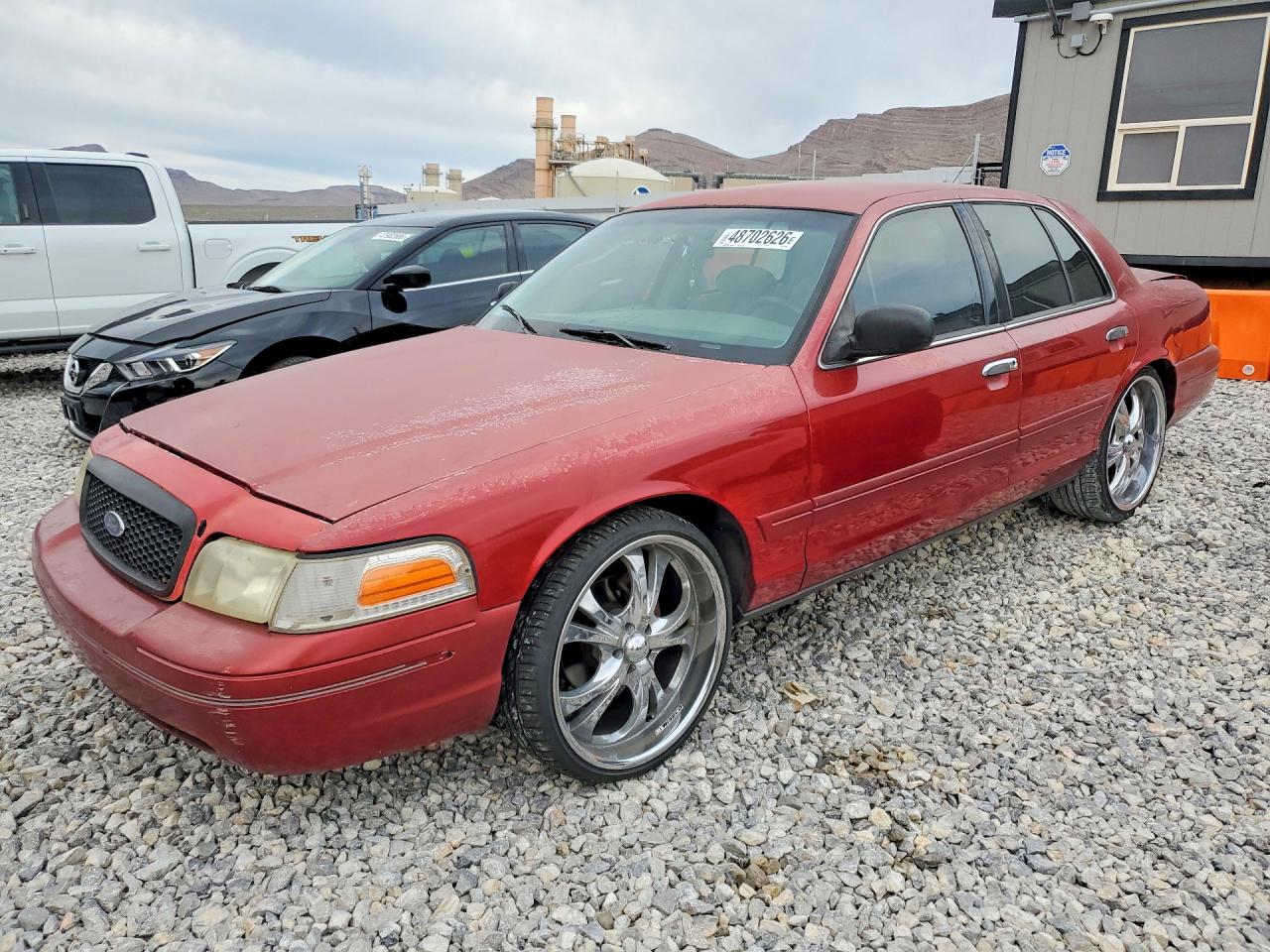Salvage Ford Crown Vic Image