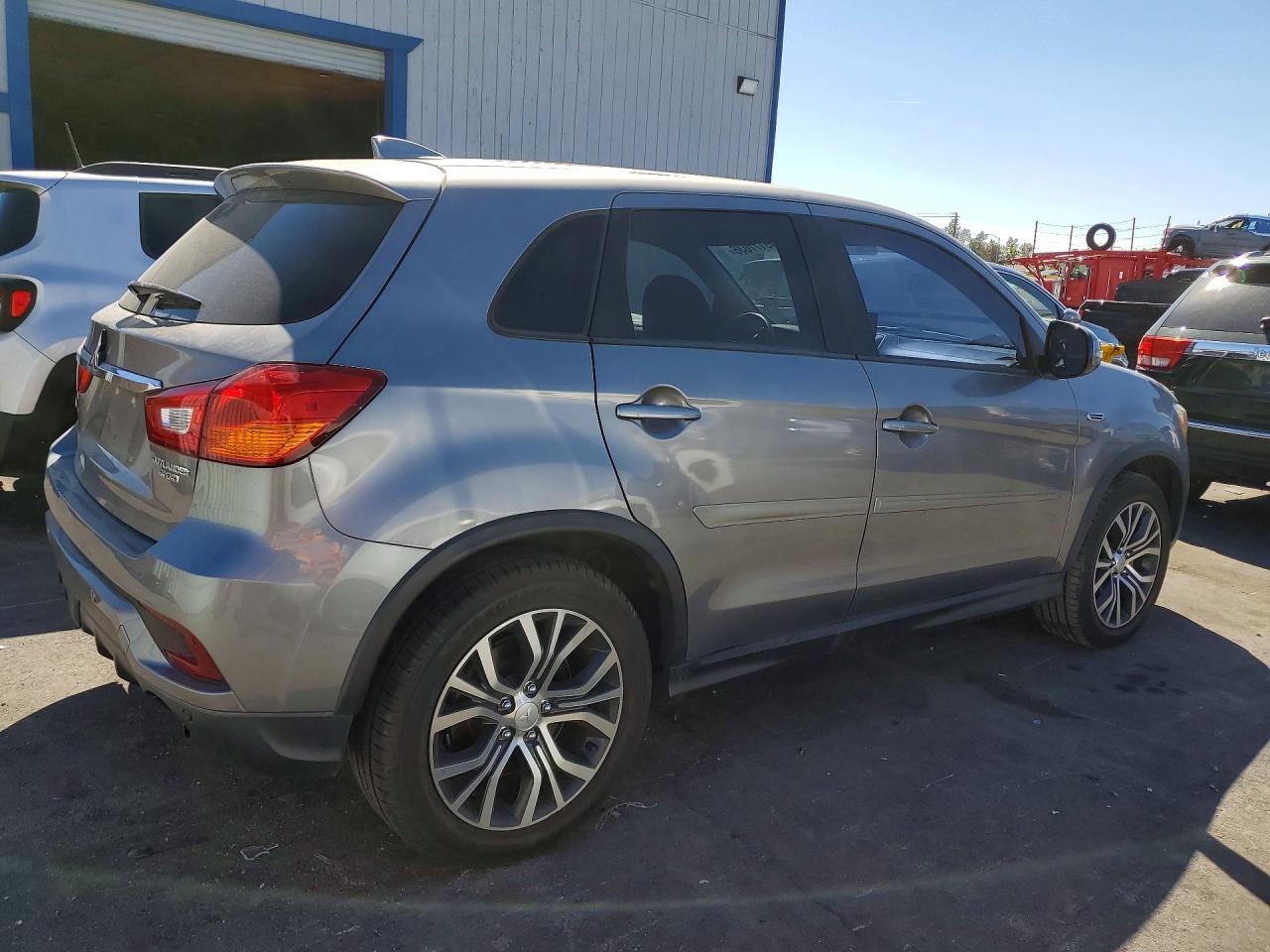Mitsubishi Outlander Es