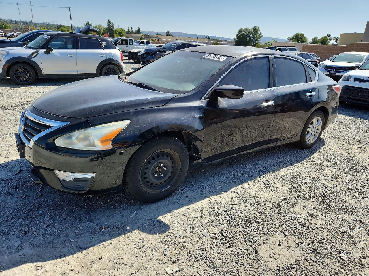 Salvage Nissan Altima Image