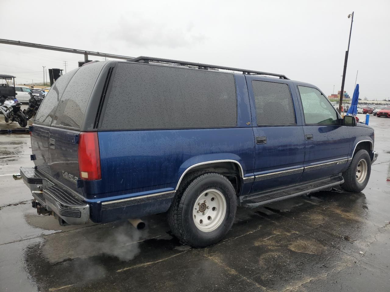 Chevrolet Suburban C1500