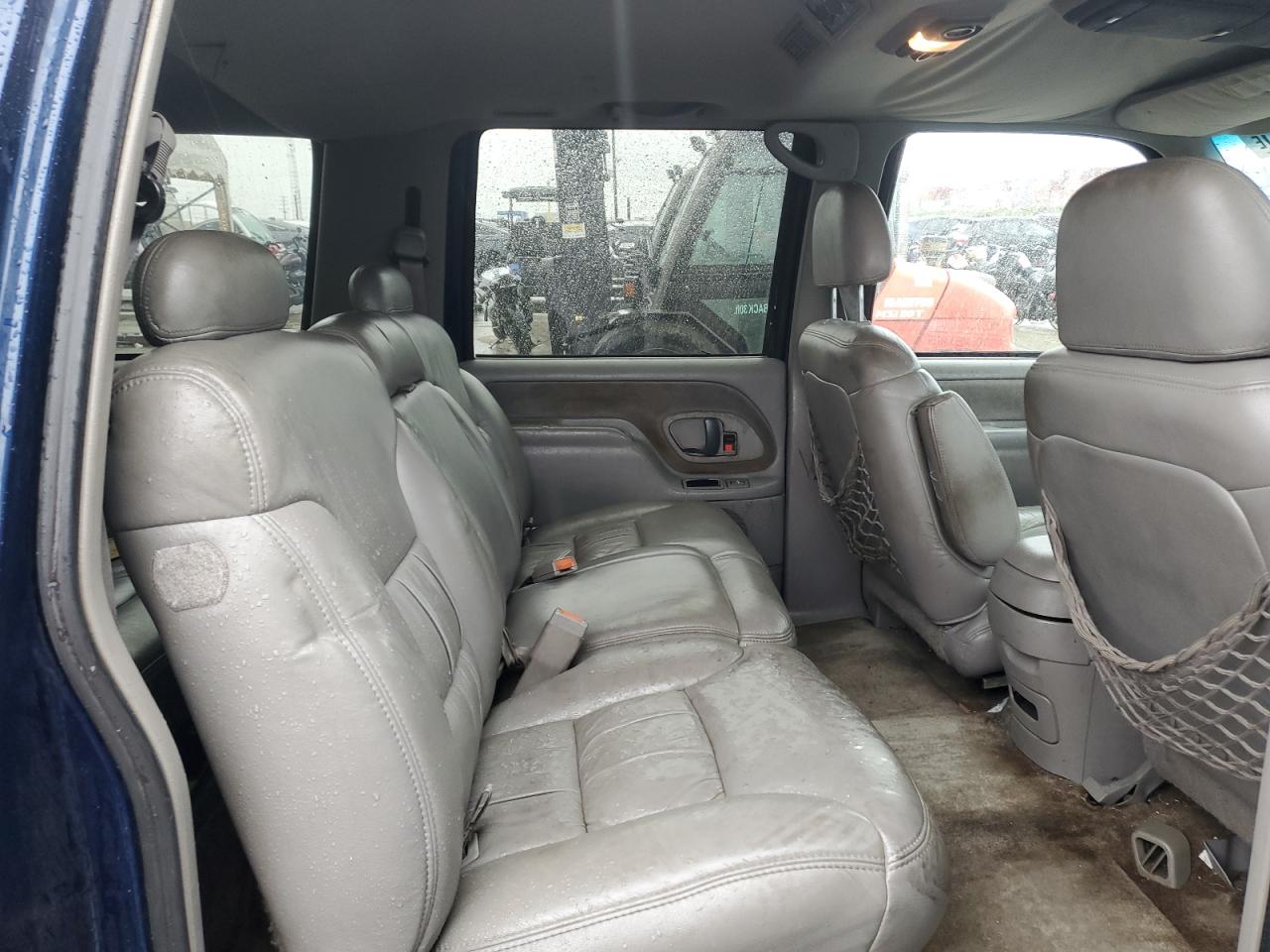 Chevrolet Suburban C1500