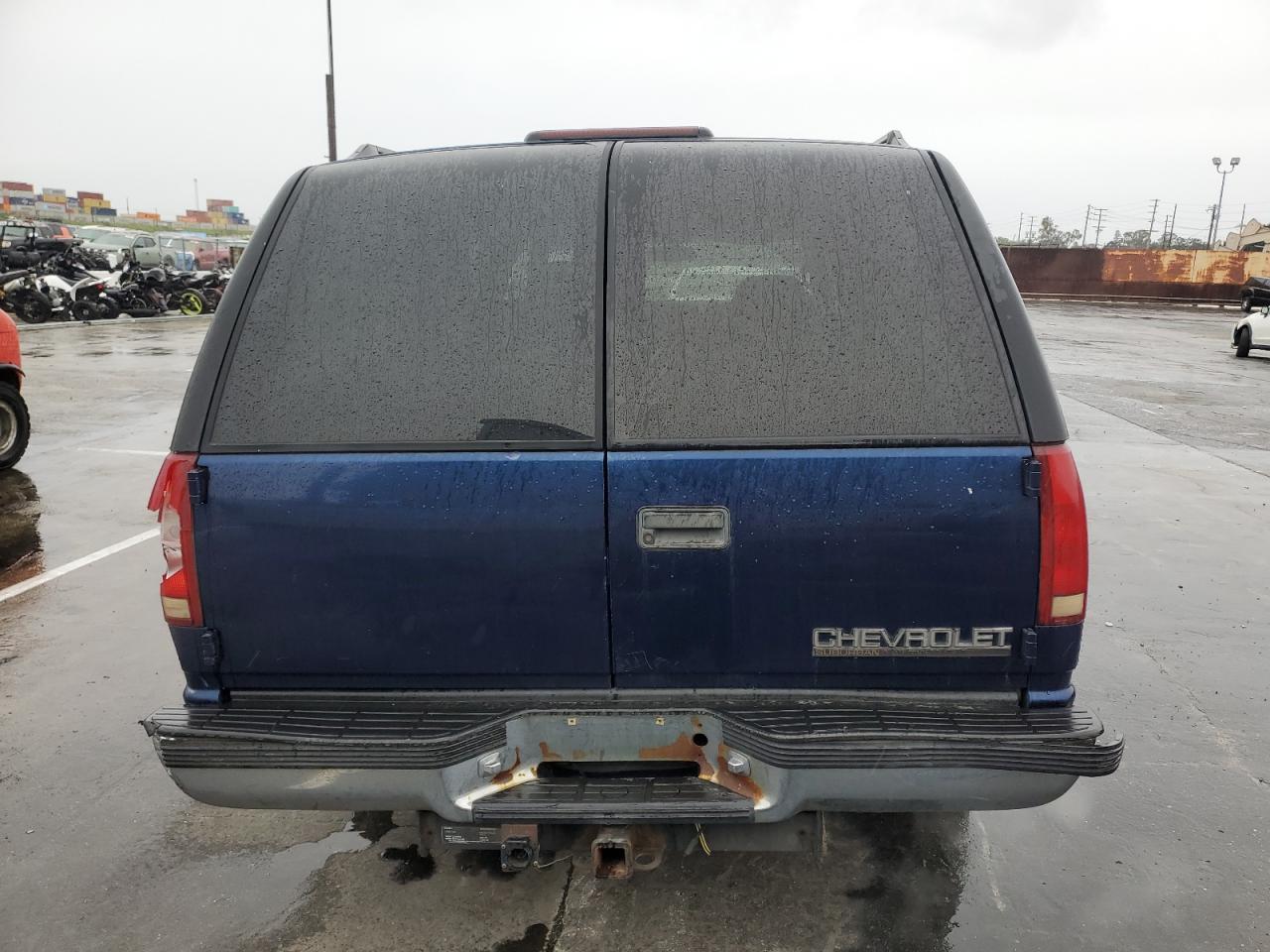 Chevrolet Suburban C1500