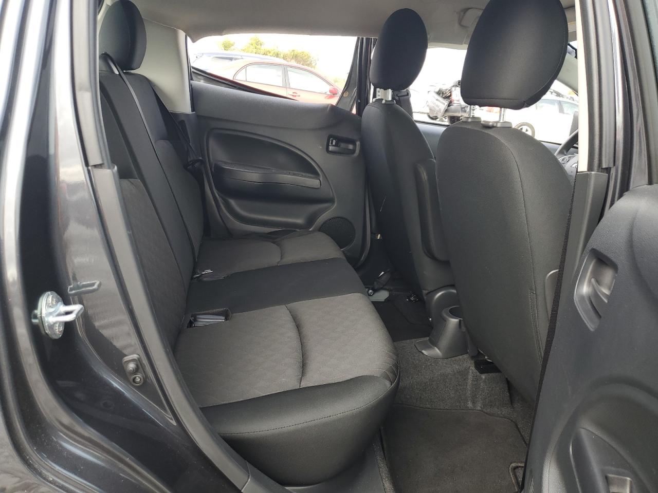 Mitsubishi Mirage Es