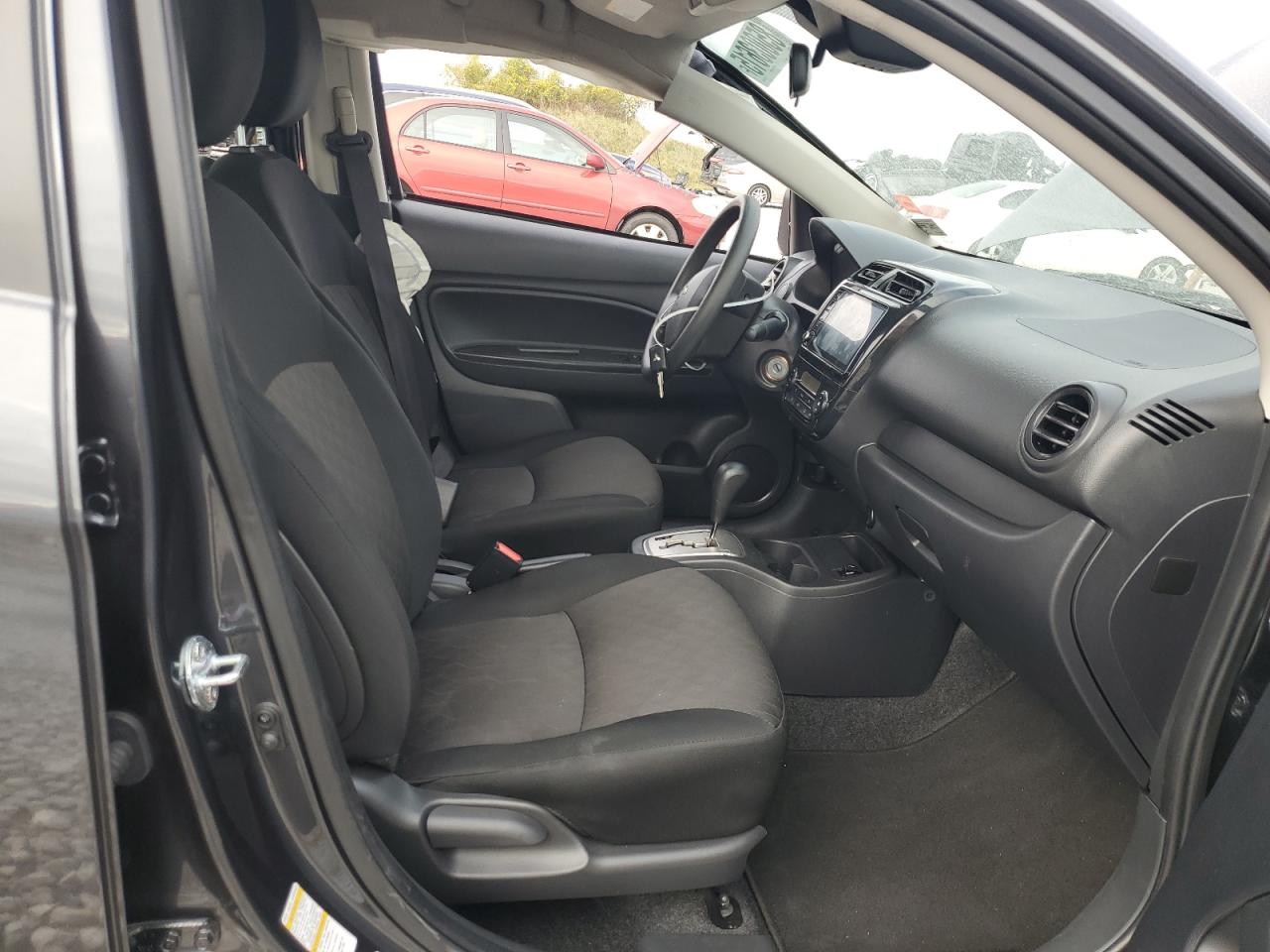 Mitsubishi Mirage Es