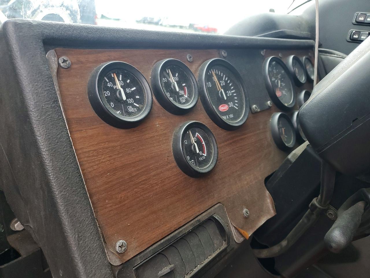 Peterbilt Other