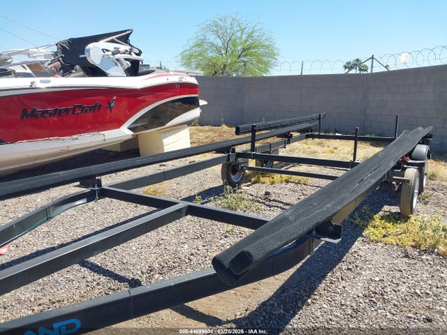 Lakeland Trailer