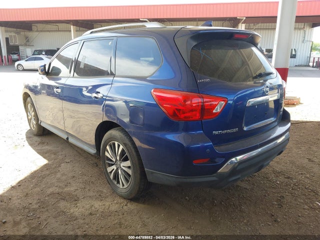 Nissan Pathfinder Sv