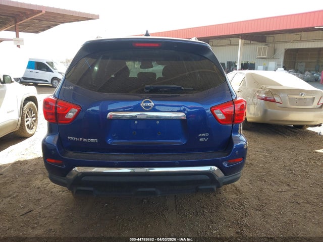 Nissan Pathfinder Sv