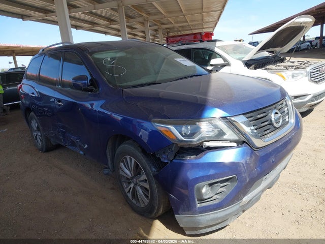 Nissan Pathfinder Sv