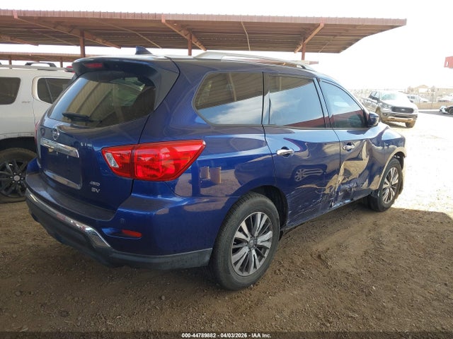 Nissan Pathfinder Sv