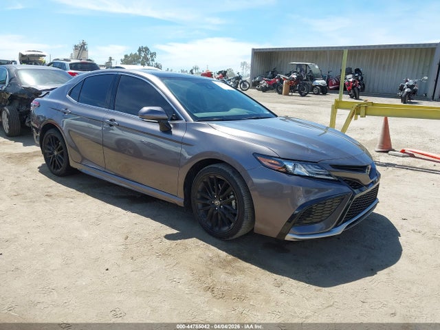 Salvage Toyota Camry Image