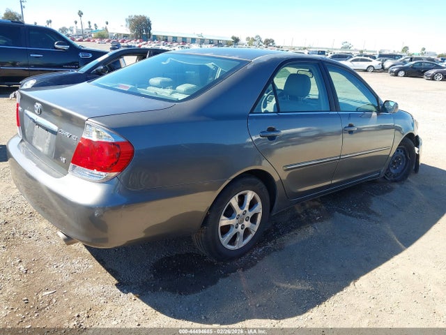 Toyota Camry Xle V6