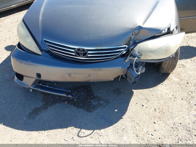 Toyota Camry Xle V6