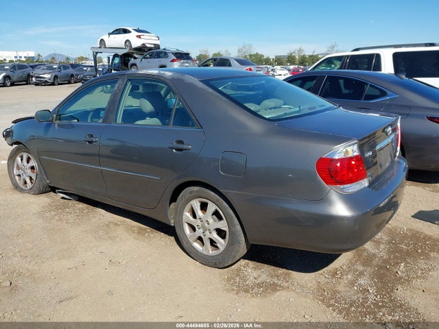 Toyota Camry Xle V6