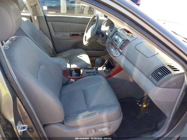 Toyota Camry Xle V6