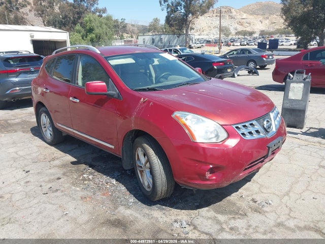 Salvage Nissan Rogue Image