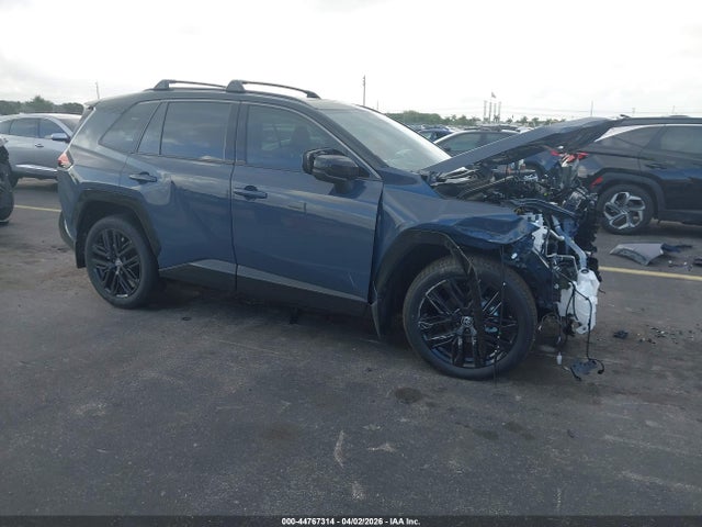 Salvage Toyota RAV4 Image