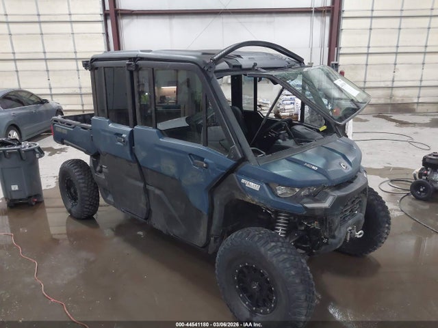 Salvage Can-Am Defender Max Image