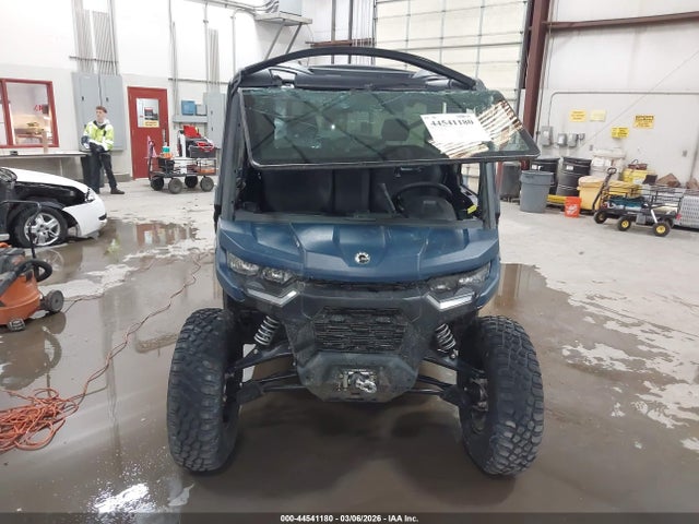 Can-Am Defender Max