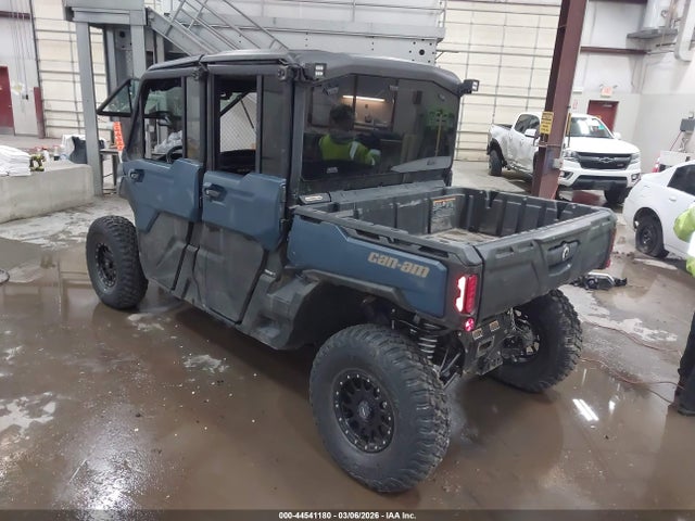 Can-Am Defender Max