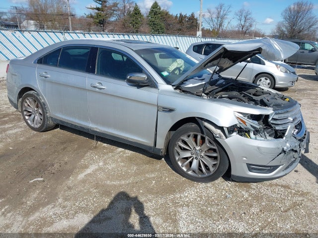 Salvage Ford Taurus Image