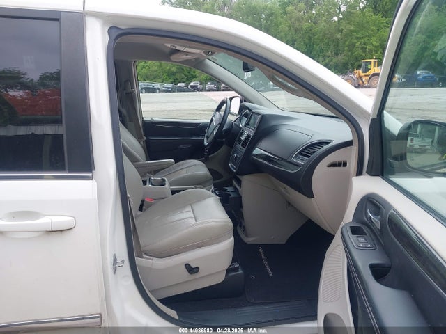Chrysler Town & Country Touring