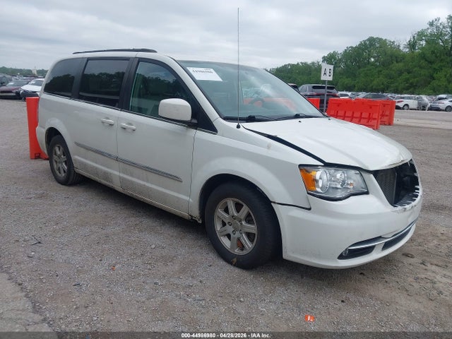 Salvage Chrysler Town & Country Image