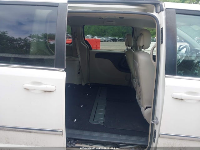 Chrysler Town & Country Touring