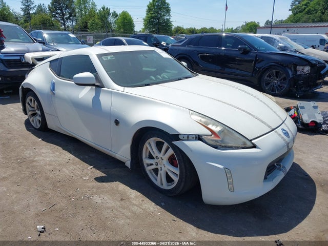 Salvage Nissan 370Z Image