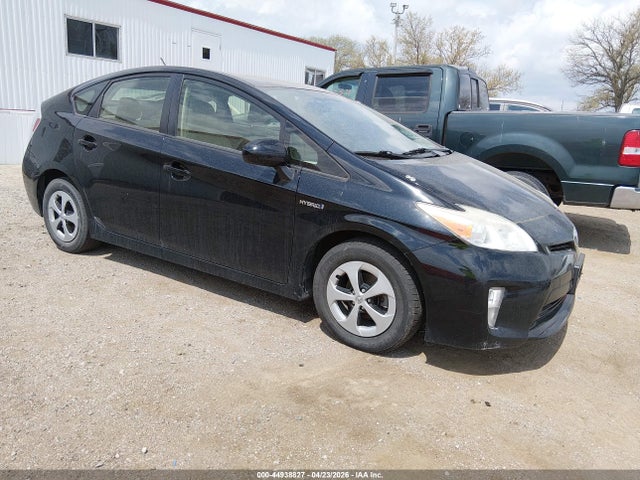 Salvage Toyota Prius Image