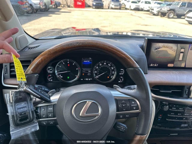 Lexus LX 570