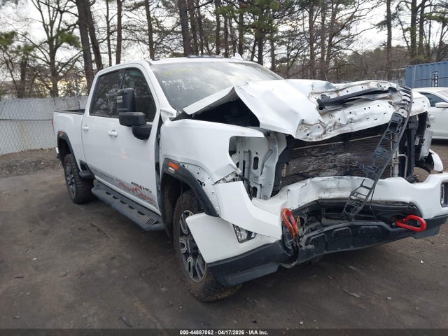 Salvage General Motors Sierra 2500HD Image