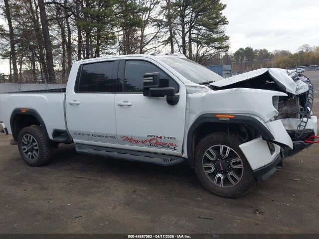 General Motors Sierra 2500HD 4wd  Standard Bed At4