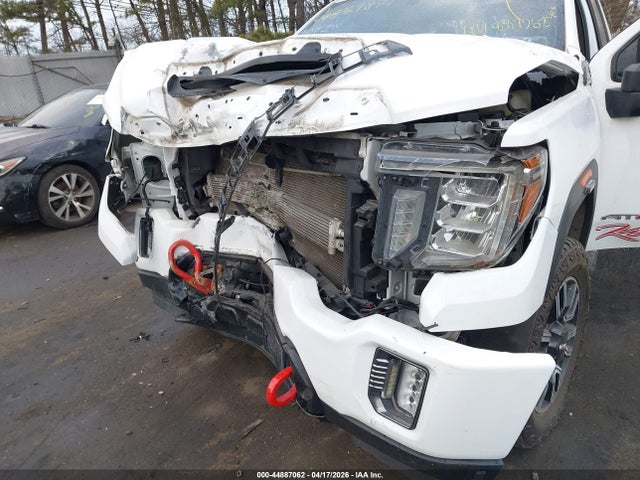 General Motors Sierra 2500HD 4wd  Standard Bed At4