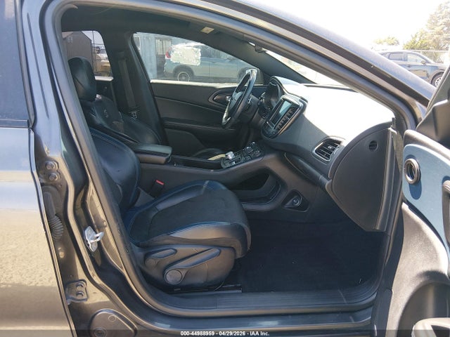 Chrysler 200 S