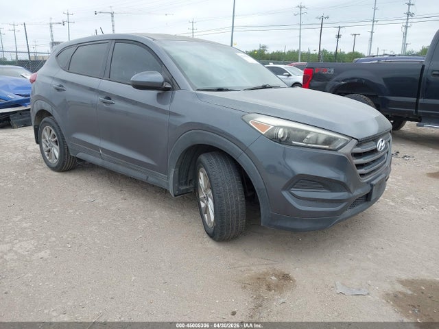Salvage Hyundai TUCSON Image