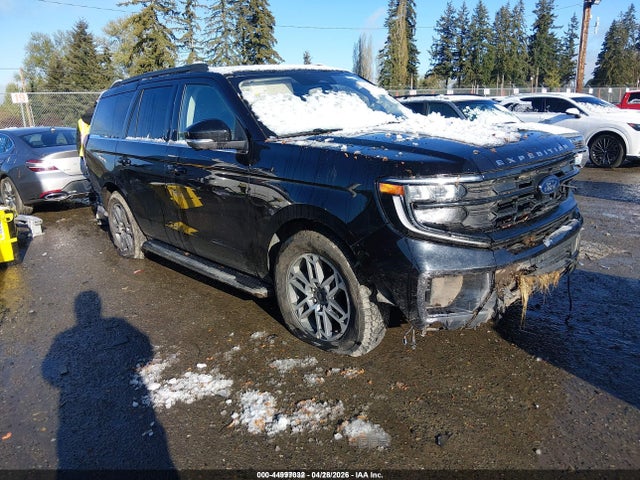 Salvage Ford Expedition Image