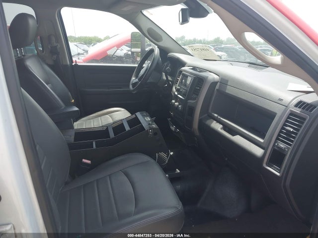Ram 2500 Tradesman  4x2 8' Box