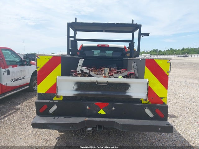Ram 2500 Tradesman  4x2 8' Box