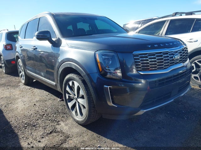 Salvage Kia Telluride Image